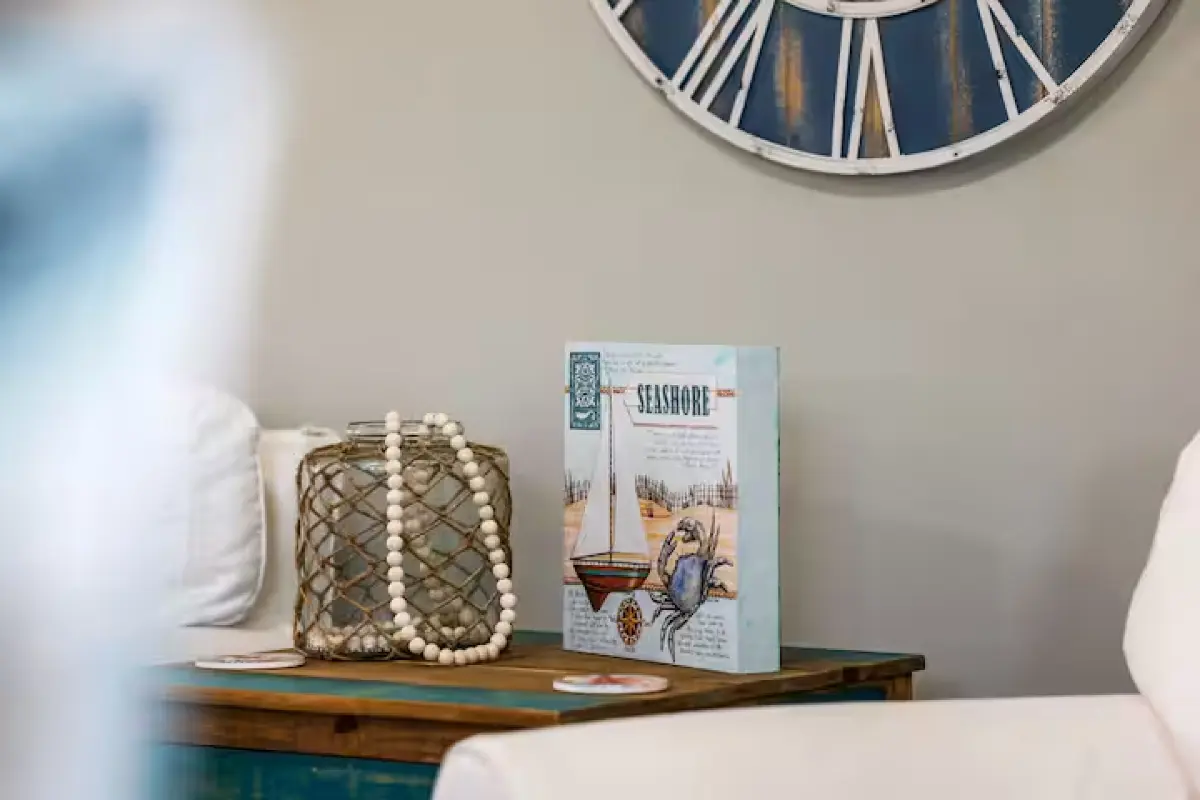 Coastal decor shelf with clock