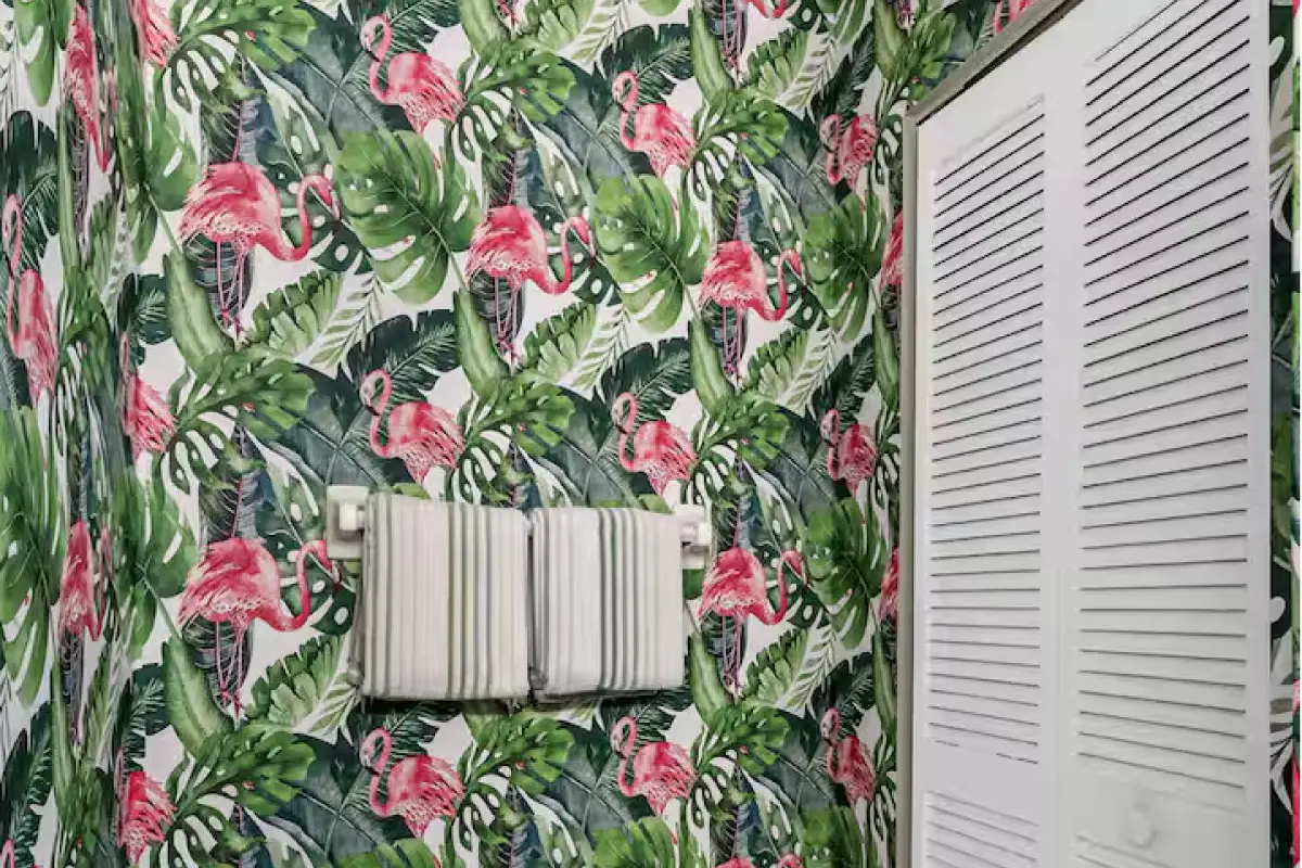 Tropical wallpaper accent
