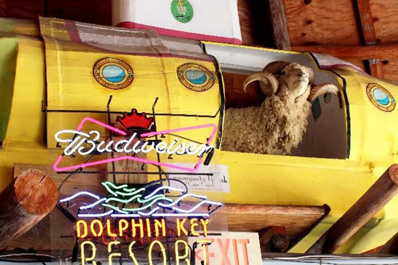 Tiki Hut Bar & Grill at Dolphin Key Resort restaurant in Cape Coral, FL